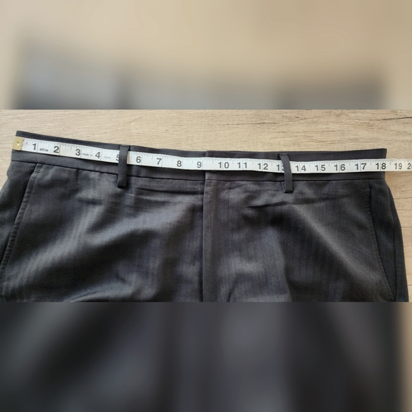 Perry Ellis Men's‎ 36 × 32 Black Pinstripe Dress Pants - Picture 4 of 6